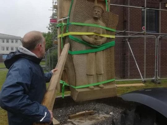 A structural crate to the profile of the Submariners Statue